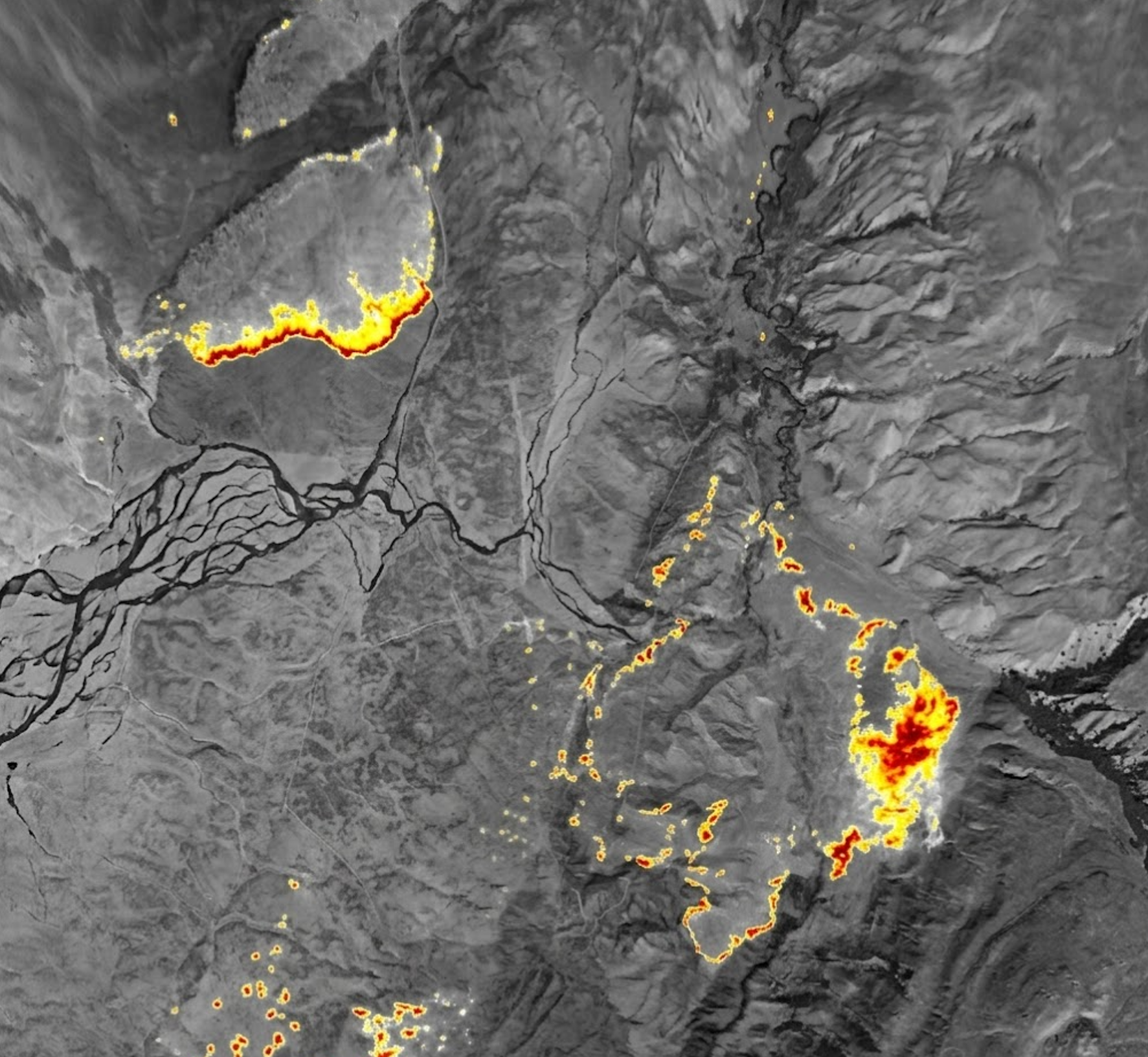 Lab 308 thermal fire map showing active hotspots against terrain